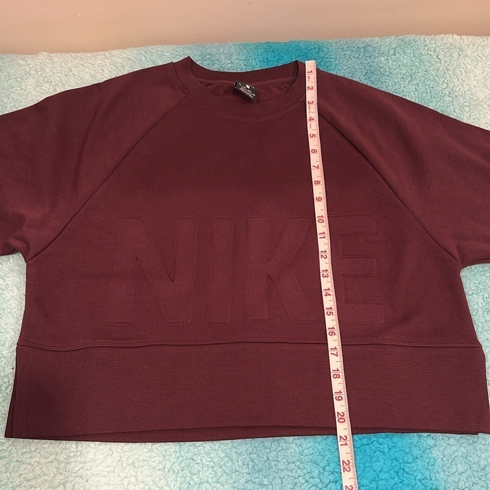 š„NWOT Nike Maroon Crewneck Sweatshirtš„ - Picture 3 of 6